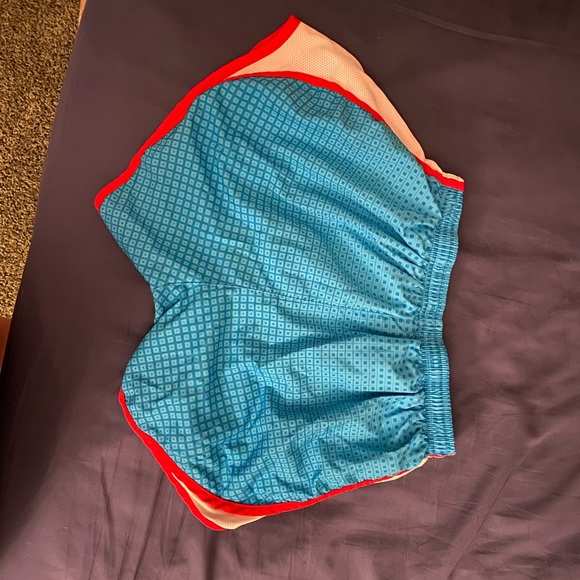 Nike Dri-Fit shorts - Picture 2 of 3